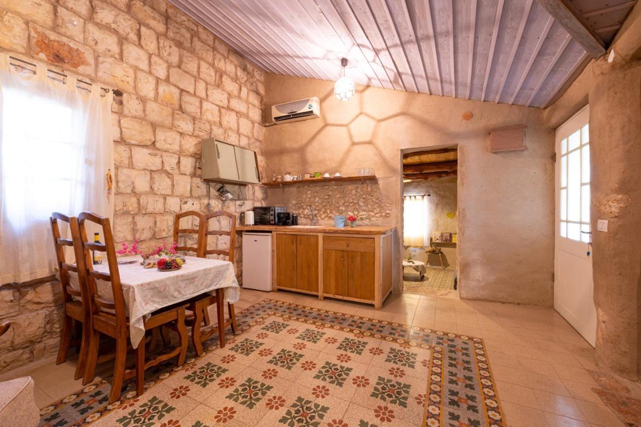 Hemdatya Stone Suites In The Galilee Ilaniya Exterior photo