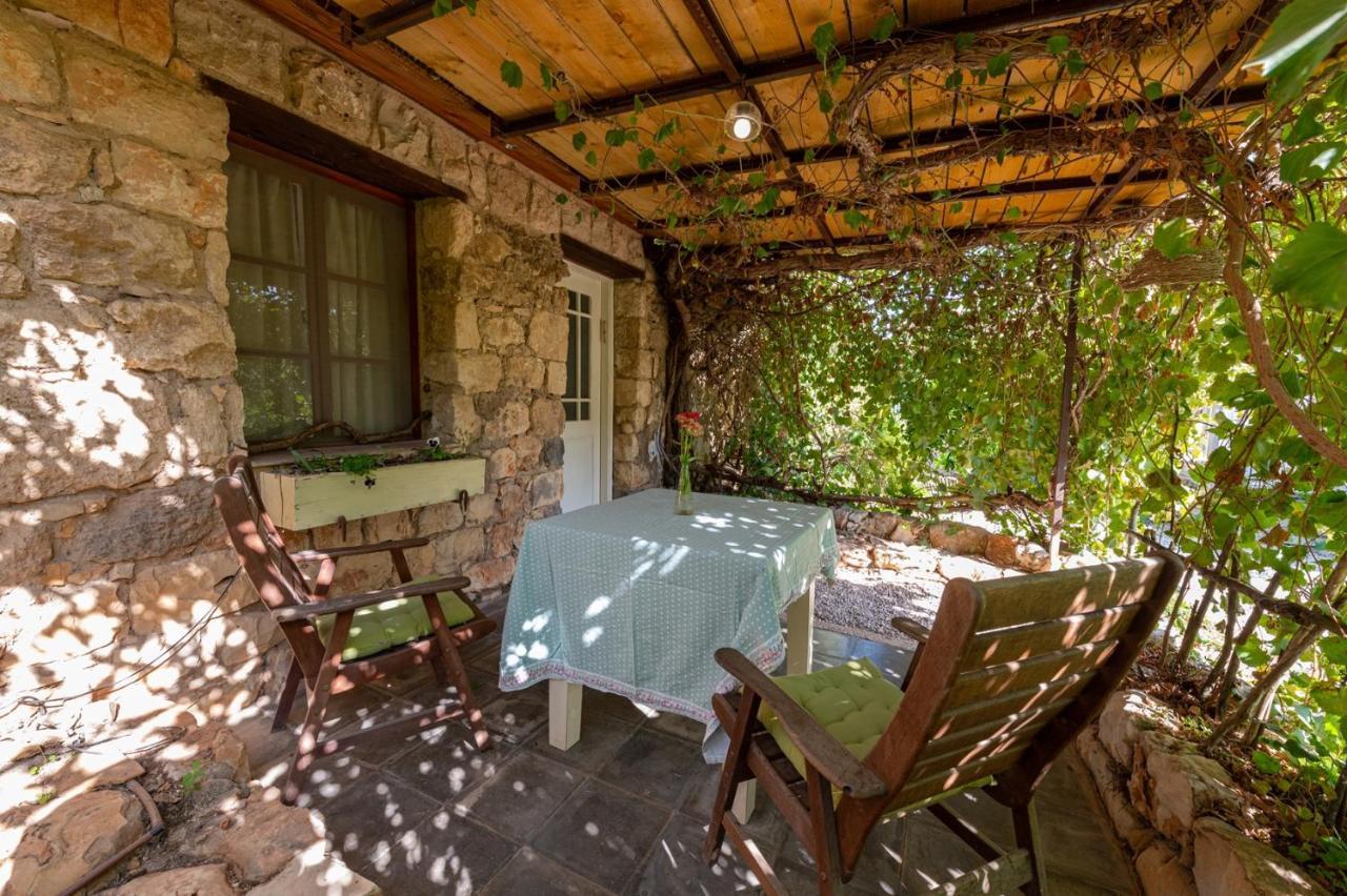 Hemdatya Stone Suites In The Galilee Ilaniya Exterior photo