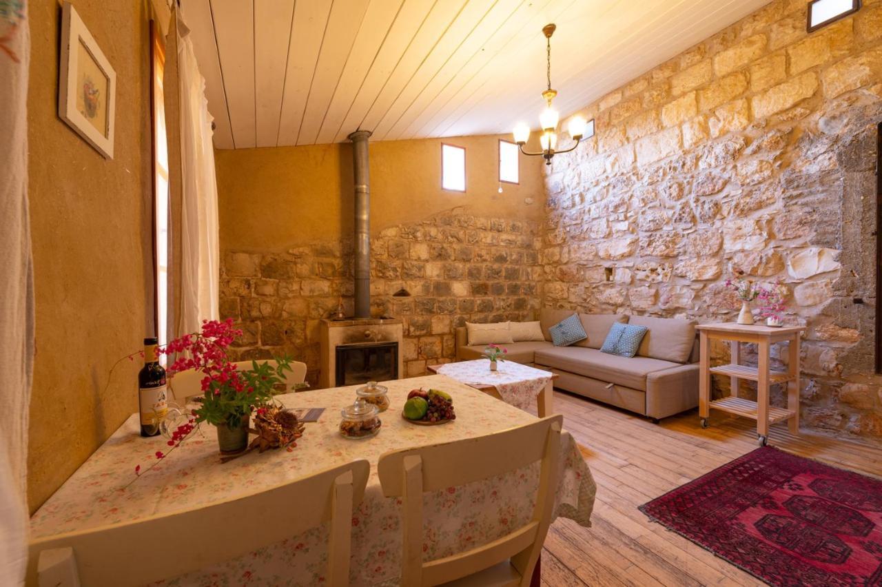 Hemdatya Stone Suites In The Galilee Ilaniya Exterior photo