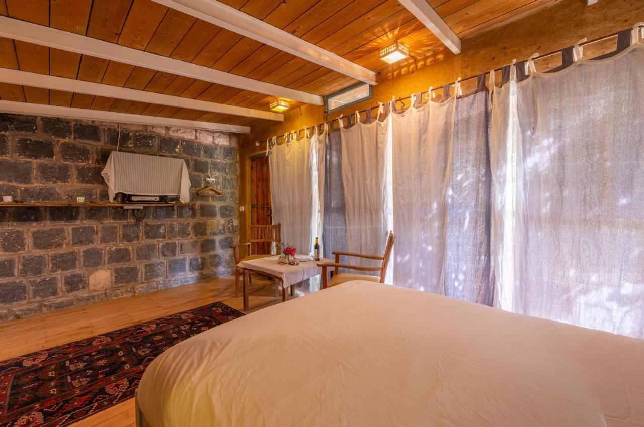 Hemdatya Stone Suites In The Galilee Ilaniya Exterior photo